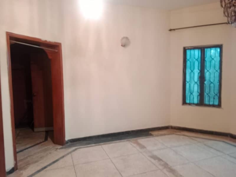 2 KANAL Separate Gate Upper Portion Is Available For Rent In Dha Phase 3 Near McDonald's Y Block 15