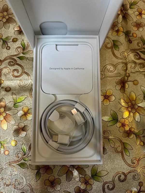 iPhone 15 (PTA Approved) 128gb With Box Cable 5