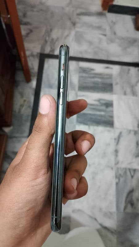 Iphone 11 Pro Max PTA approved 3