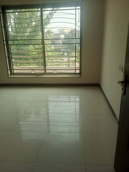 upper  floor for rent contact 0302 4543835 facing park 3