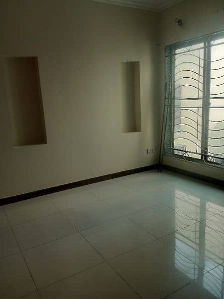 upper  floor for rent contact 0302 4543835 facing park 9