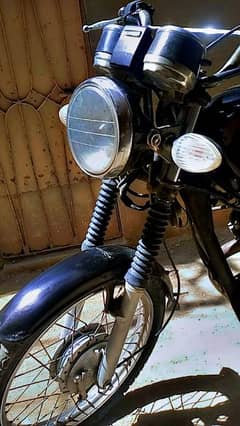 Suzuki GS 150