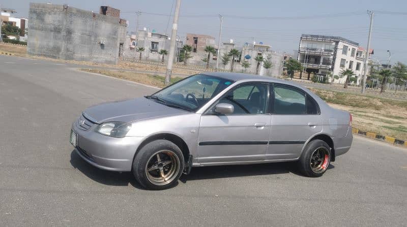 Honda Civic Vti 2002 Perfect ConditionBetrtn Corolla,City,Cultus,Alto 12