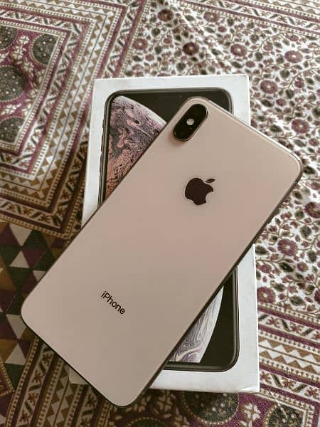 Iphone xs Max approved with box 1