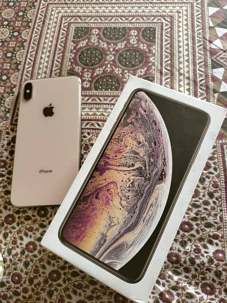 Iphone xs Max approved with box 11