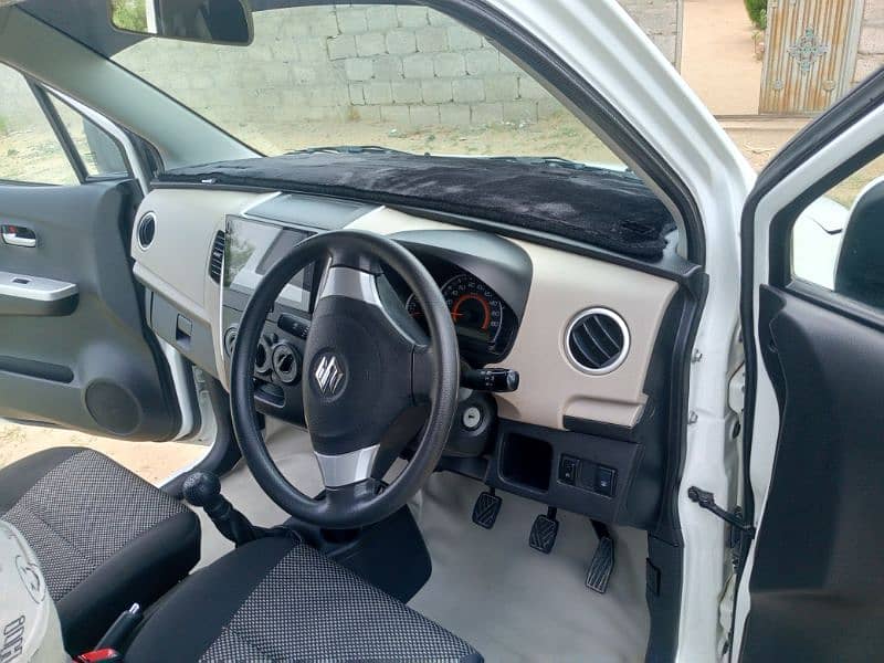 Suzuki Wagon R 2022 12