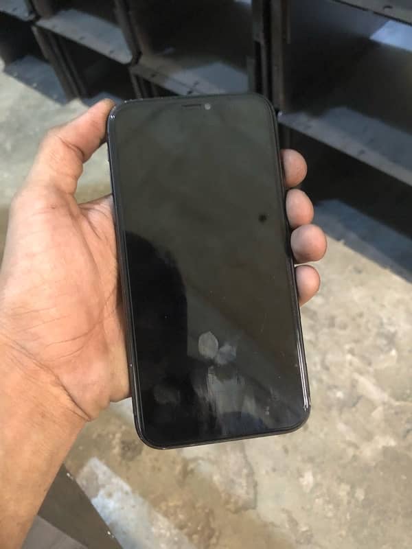 IPhone 11 Non PTA 3