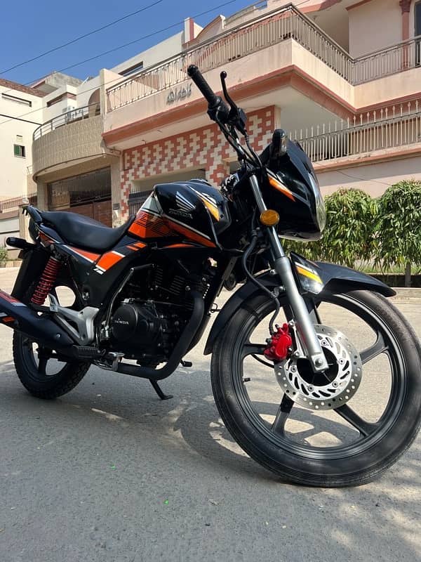 Honda CB150F 8