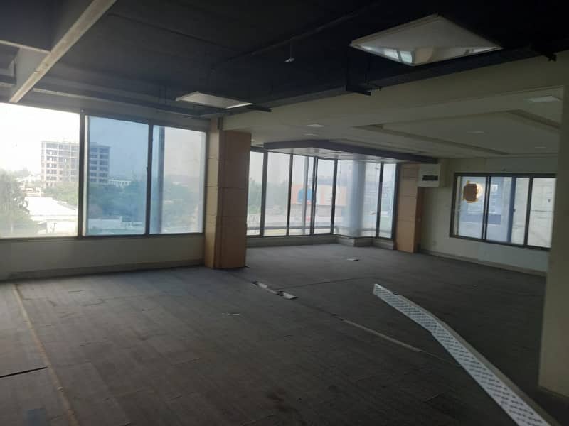 Prime Location Commercial 22150 Sq. Ft Office In Main Boulevard Gulberg 1