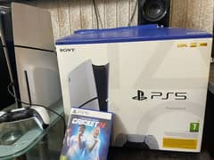 PS5 New condition never opened or repair only 3 months used