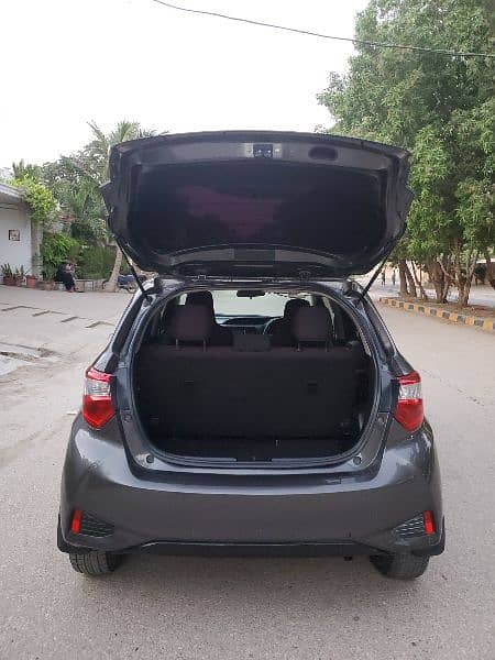 Toyota Vitz 2017 6