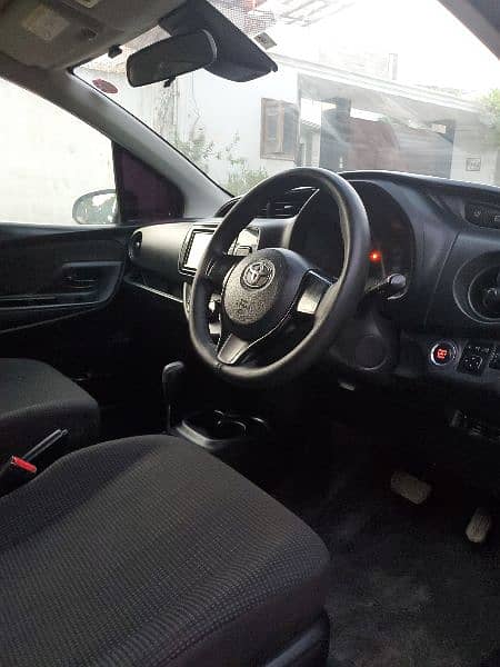 Toyota Vitz 2017 8