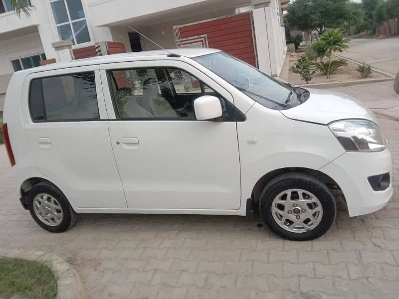 Suzuki Wagon R 2018 3