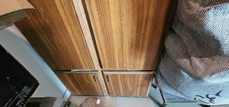 4 Door Wooden Wardrobe | Urgent selling 1