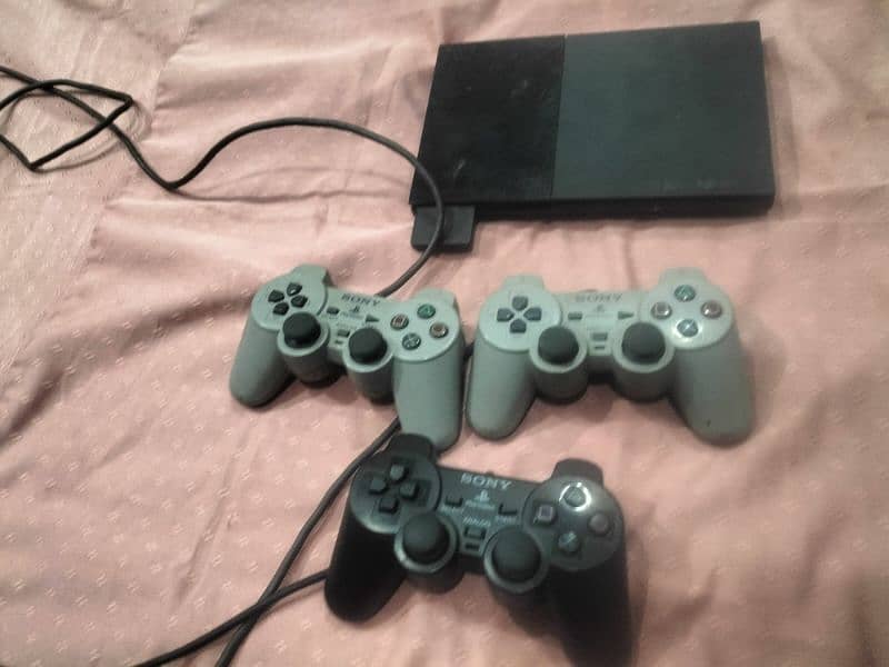 Playstation 2 for Sale in new condition with all accessories and games 2