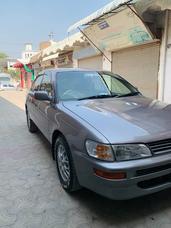 Toyota Corolla GLI 2000 0