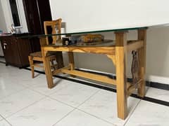 Dinning Table 6 Seater in GOOD CONDITION