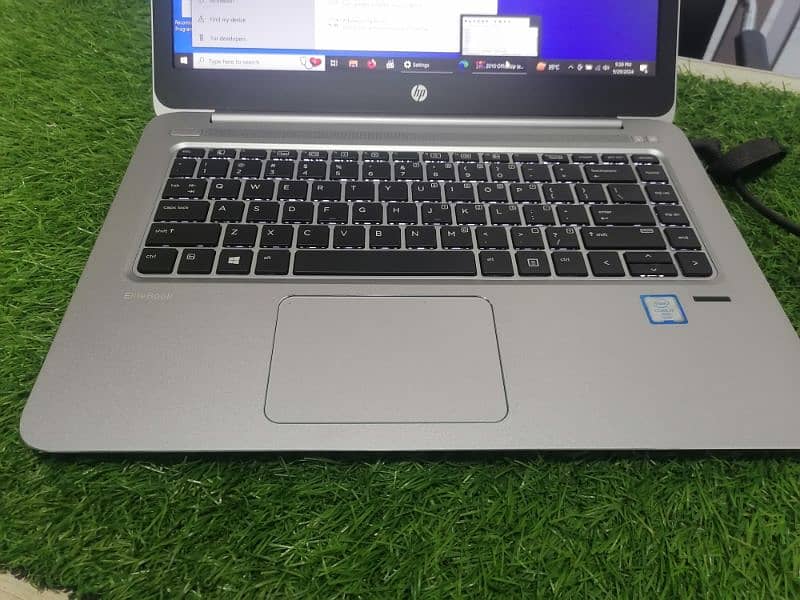 Hp Elitebook Folio 1040 G3 with 16 GB RAM 0