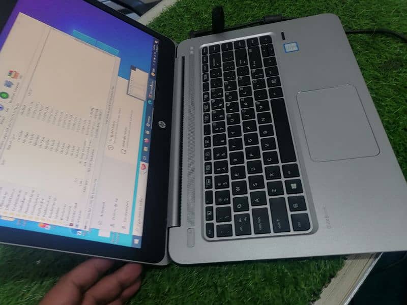 Hp Elitebook Folio 1040 G3 with 16 GB RAM 3