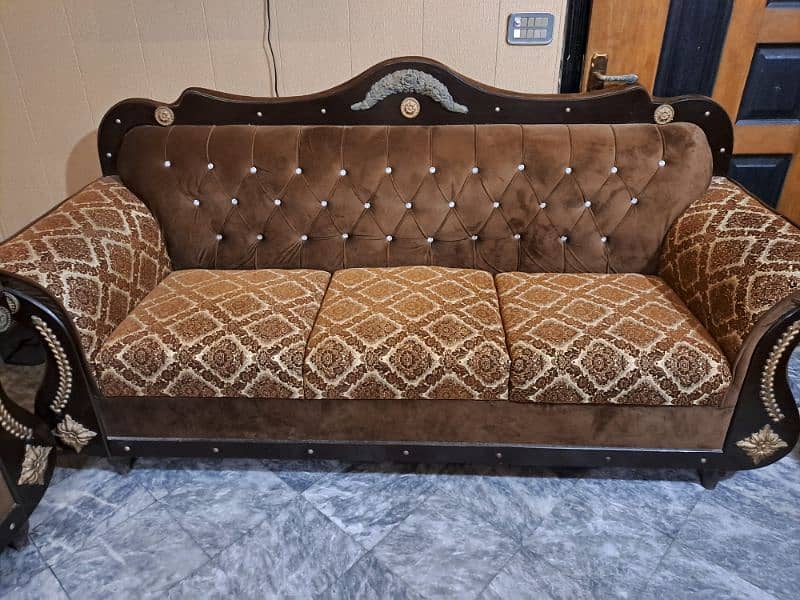 Brown Crown sofa set 6 seater 3