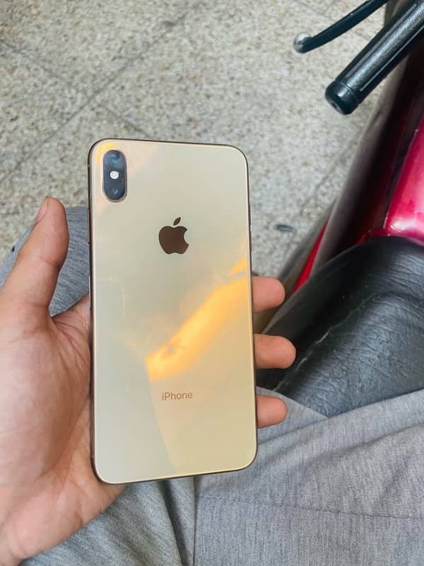 iphone xsmax gold 1