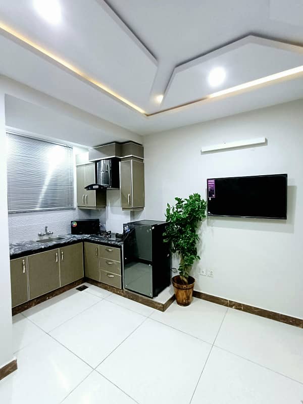 Luxury Studio/1 BHK/2 BHK available on daily basis 13