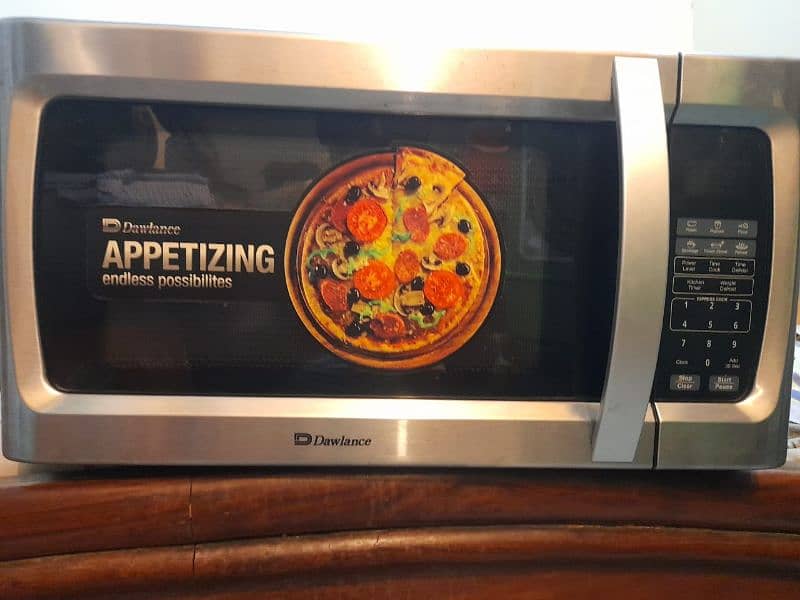 DAWLANCE MICROWAVE OVEN DW-132S 1