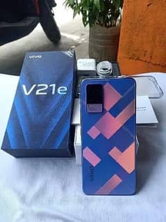 vivo v21e full lush condition 8/128 with box and charger