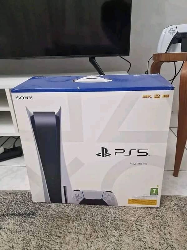 PlayStation 5 disk edition. 3