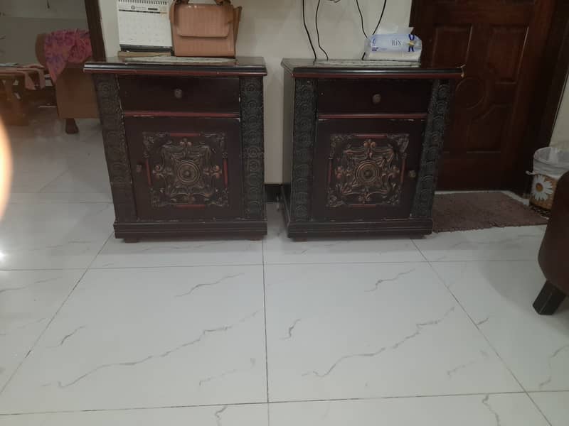 Dressing Table with side Tables 2