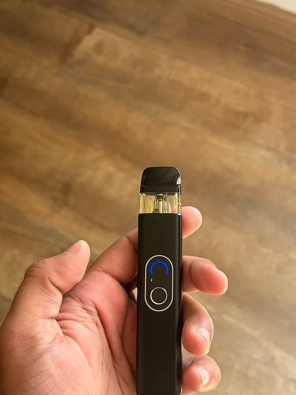 vaporesso xros 4 with new liquid 4