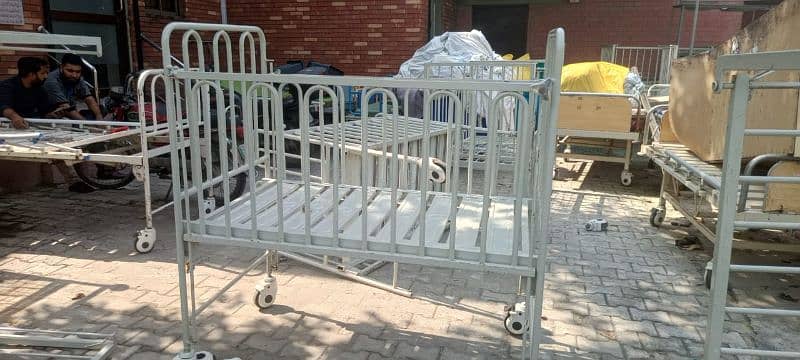 patient bed children and adults 2