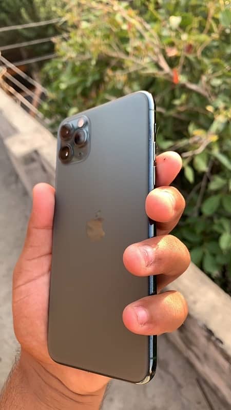 iphone 11 pro max 1