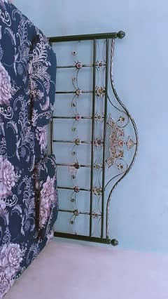 king size iron bed 0