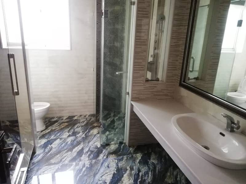 1 Kanal Like New Upper Portion Available For Rent In EE Block Bahria Town Lahore 10