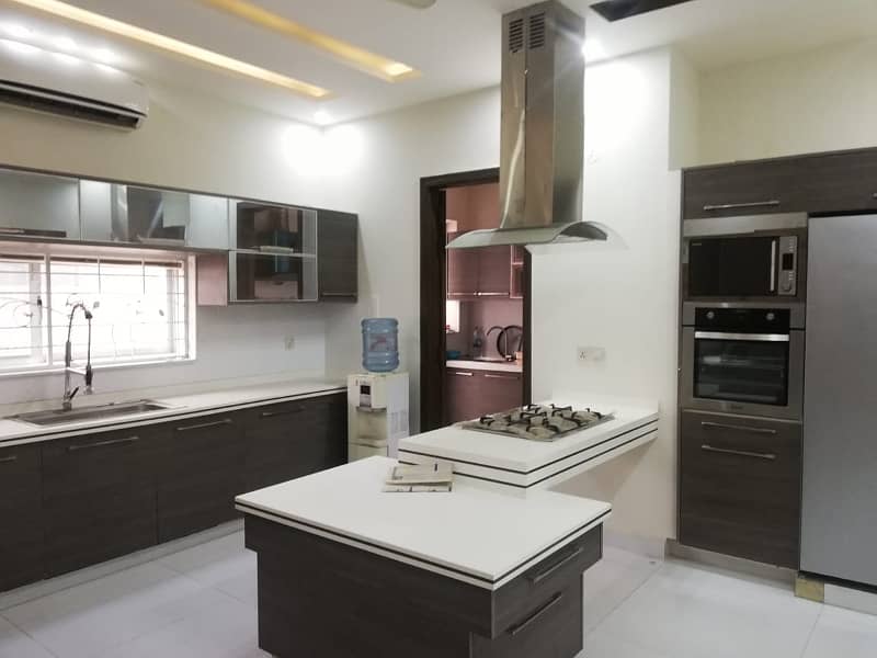 1 Kanal Like New Upper Portion Available For Rent In EE Block Bahria Town Lahore 26