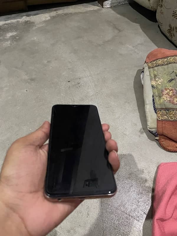 Vivo y19 6 128 gb 2