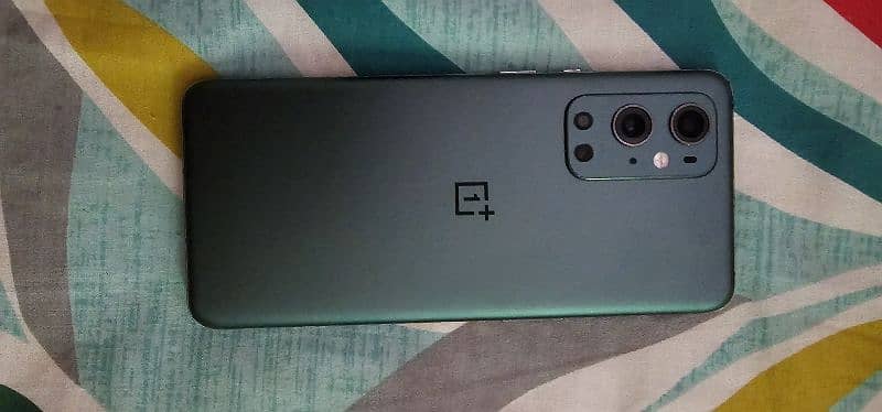 OnePlus 9 Pro 8gb 256GB with original warp charger 4