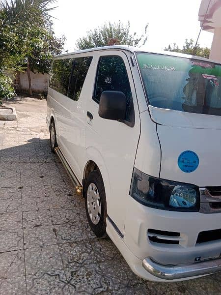 Toyota hiace 2011 Automatic transmission for sale urgent. 3