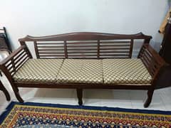 5 seater sofa set available for sale urgent