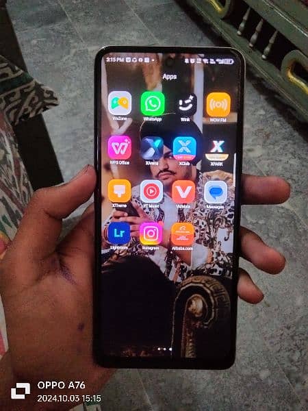 infinix hot 40 pro golden colour 3