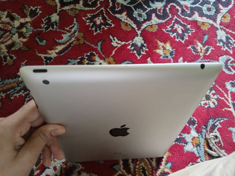 imported Apple ipad Mini 4 in good fast working condition 2