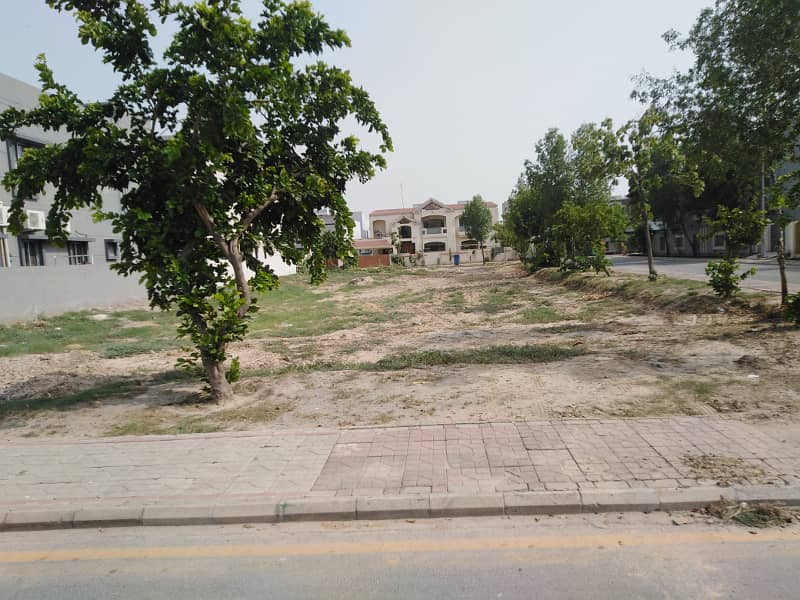 10 Marla Residential Plot For Sale In Johar Block Sector E Bahria Town Lahore 3