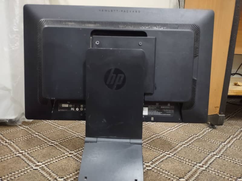 HP 20 Inch 60 hertz monitor 2