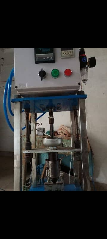 only semi auto detA cable molding machine 3