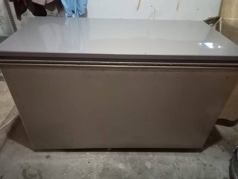 Waves Glass Door Digital Deep Freezer for Sale 4