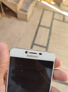 I am selling the Samsung C7 phone . 4/64 pta approved