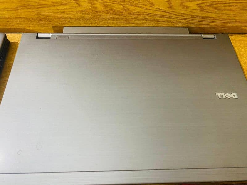 DELL LAPTOP 4