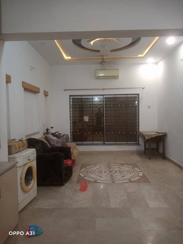 10 Marla ViP Upper portion urgent for rent in sabzazar 0