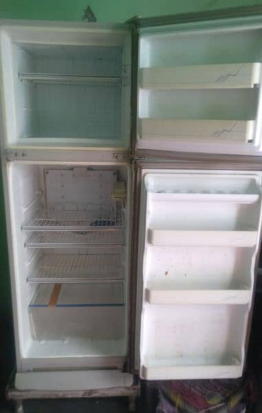 dowlnc fridge 3